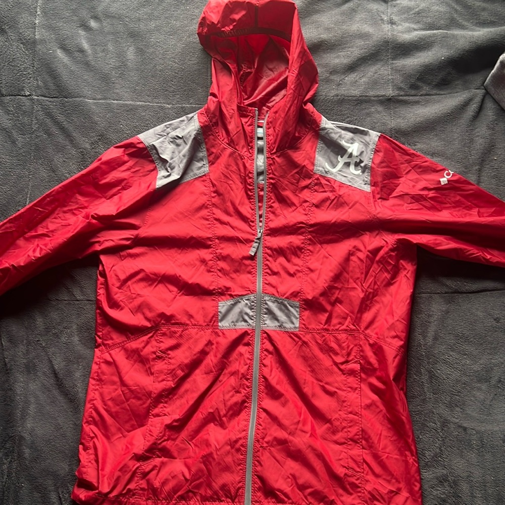 Columbia’s Mens Alabama Raincoat/Windbreaker